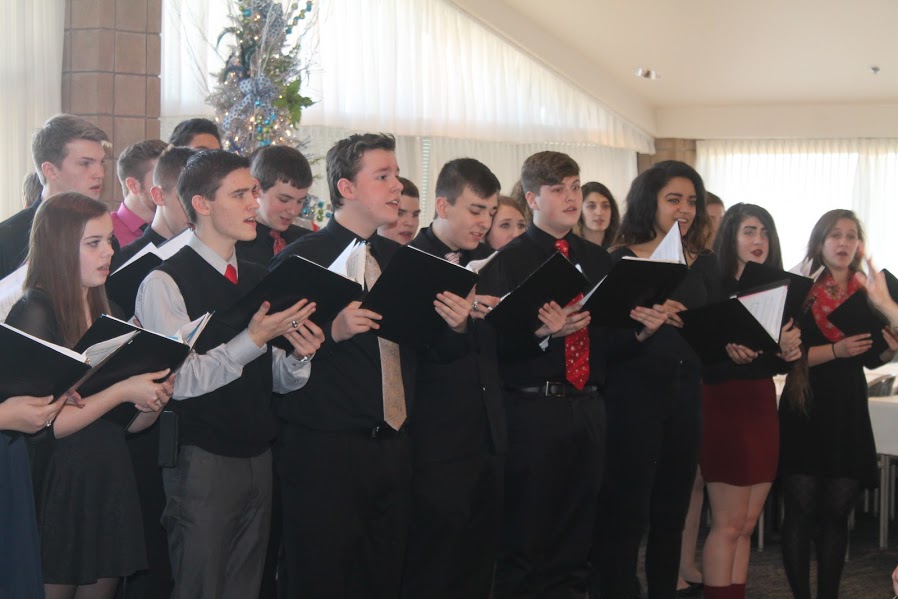 Chamber Choir performs at Rotary Club meeting