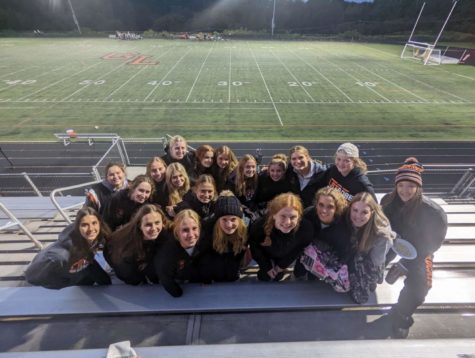Girls Soccer Battles with Injuries en Route to the Playoffs