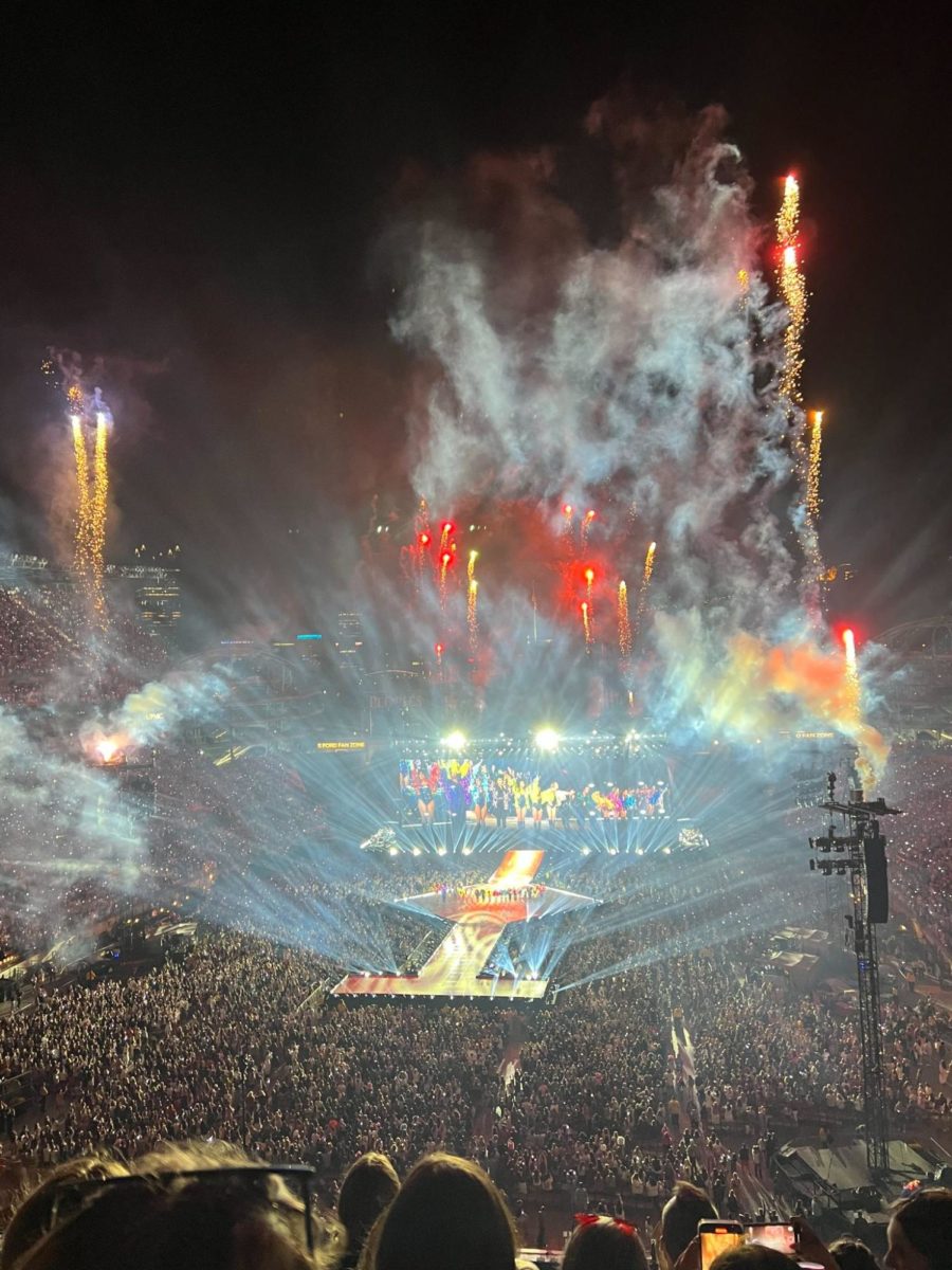 On June 16/17,  many fans went all out for the perfect night with well thought outfits. Taylor Swift sang her heart out for her nation at Acrisure Stadium. 
