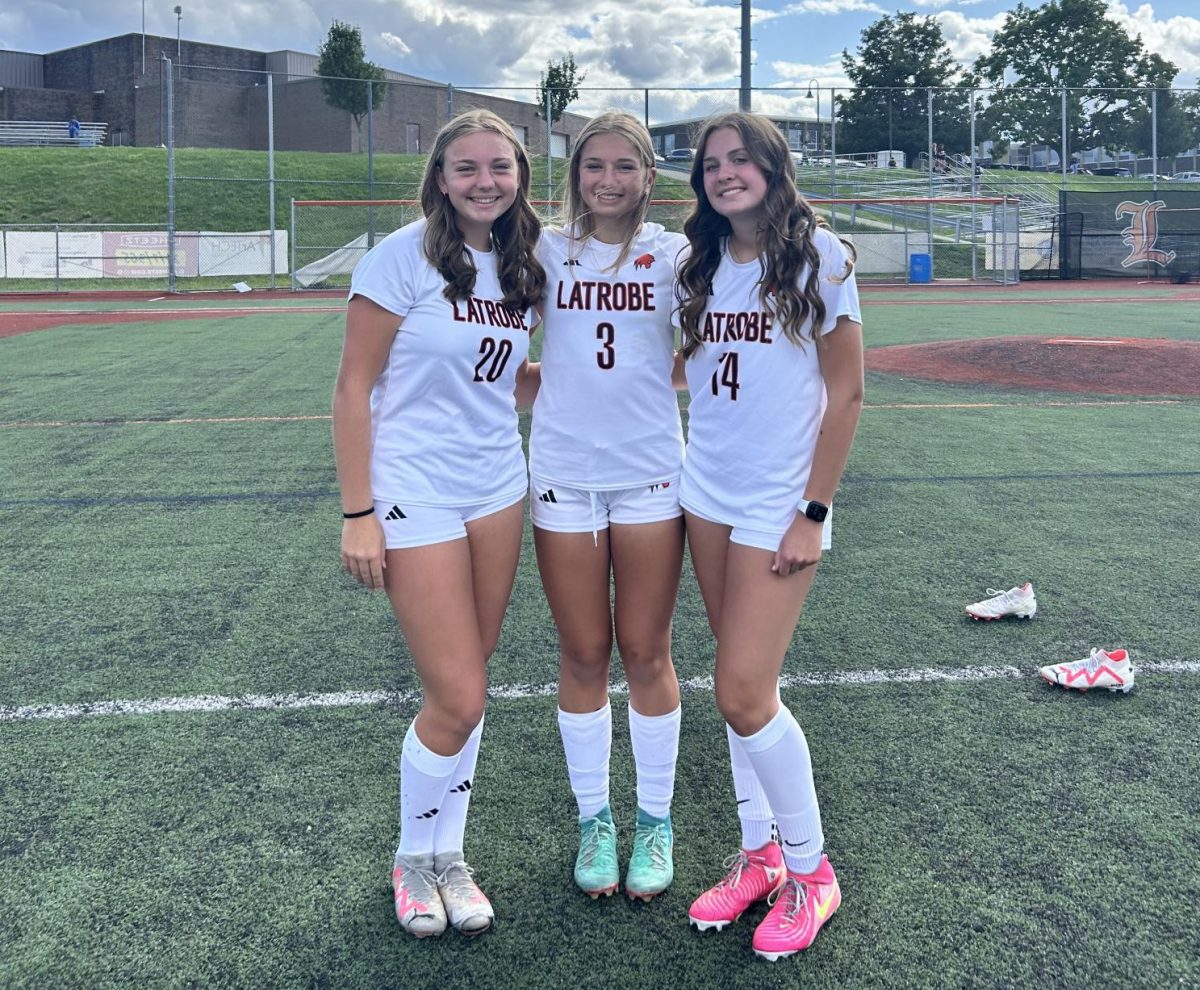 Ellie Petruzzi (20), Geli Dent (3), Liv Ross (14)