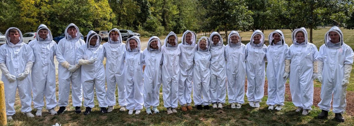 L-R Hayden Porterfield, Max Butler, Anthony Scarton, Sandro Castillo, Dylan Morris, Jaycee Bodnar, Elise
Wolfgang, Marie Patterson, Ashley Deniker, Jordan McCracken, Mia Myers, Kenzie Myers, Delaney Kloos, Jill
Riggs, McKenna Bradish, Nick Pershing.