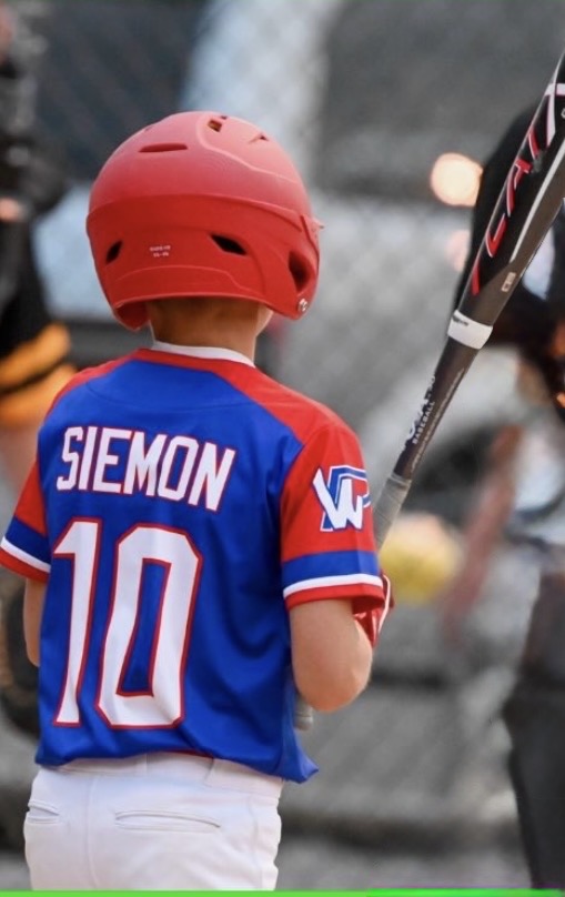 Max Siemon heading up to bat.